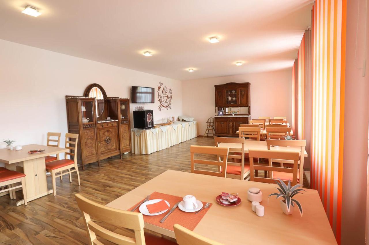 Pension Leonardo Aidenbach Exterior photo